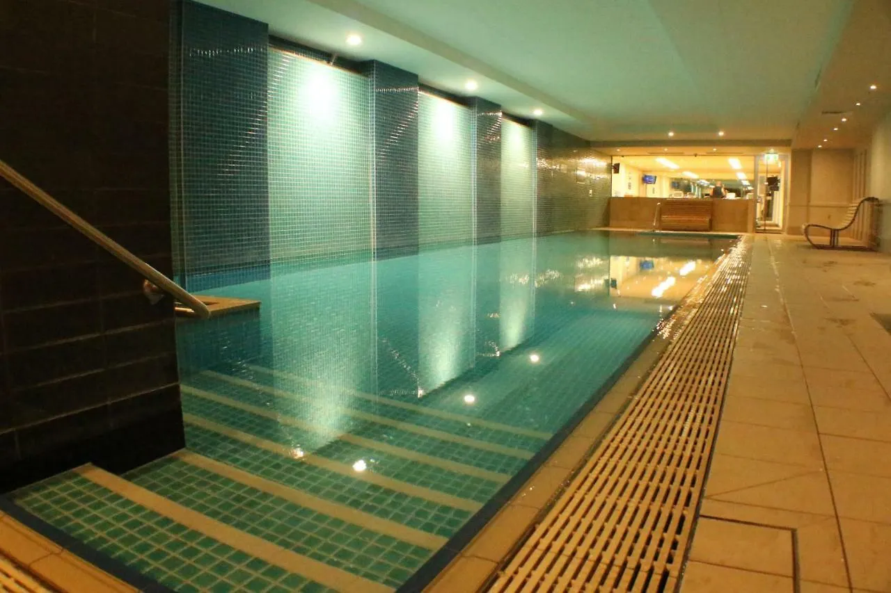 Beachside Luxury Apartments One & Two Bedroom In Beachfront Oaks Pier Building Glenelg Australia
